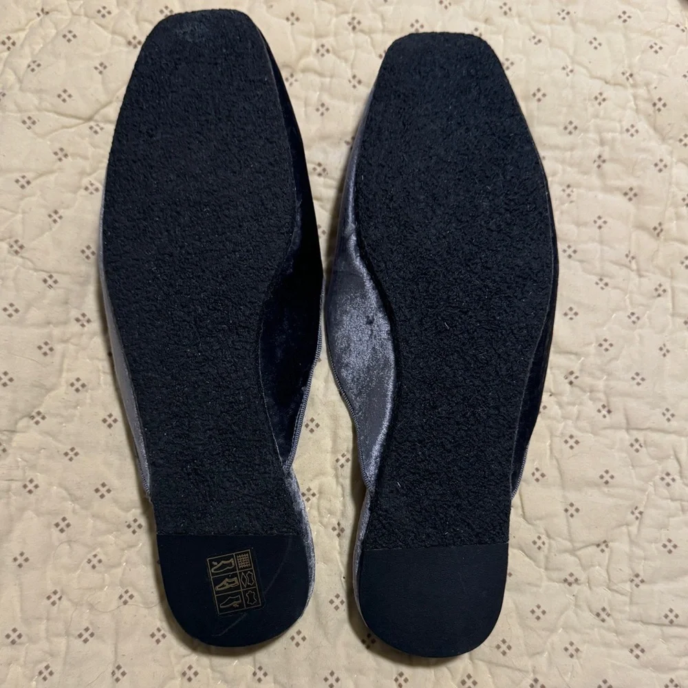 M. Gemi Velvet Mules in Silver - Picture 3 of 4